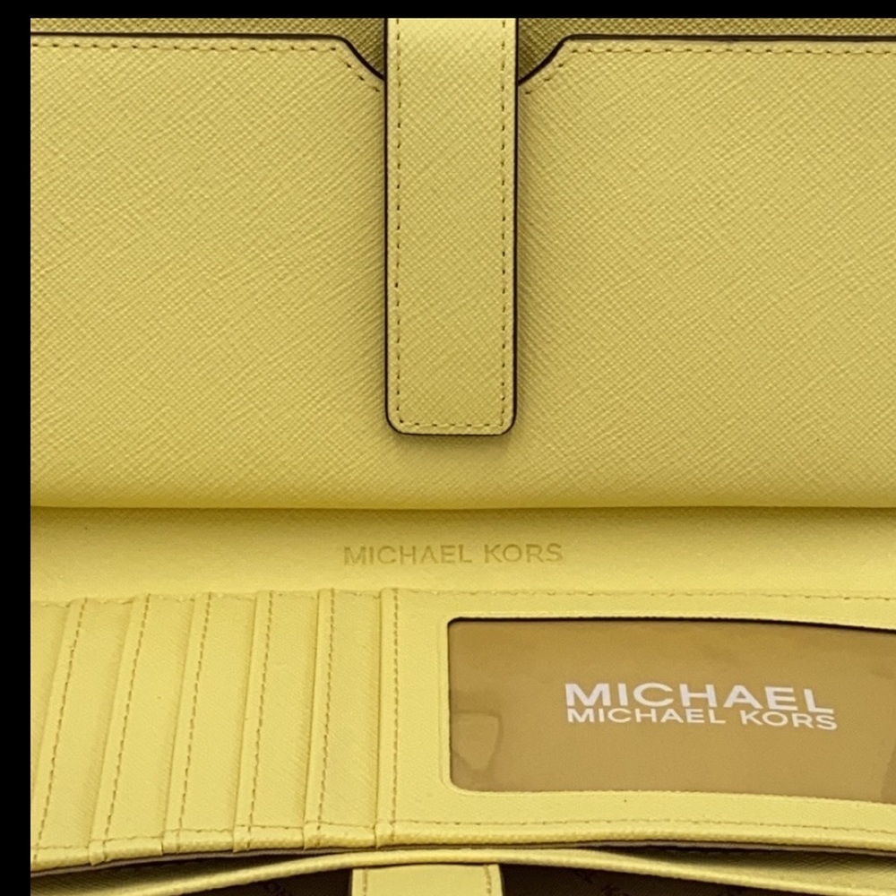 MICHAEL KORS LARGE DOUBLE ZIP WRISTLET WALLET BUTTERCUP COLOR - Picture 11 of 16